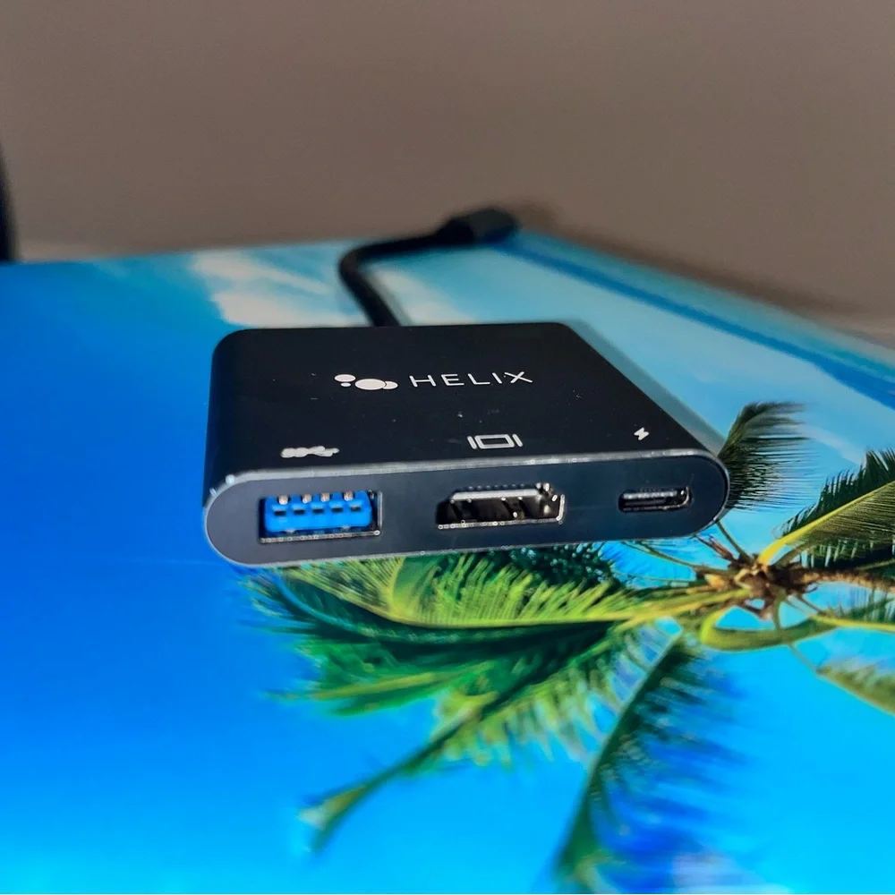 Helix USB-C 3-in-1 Adapter - Black